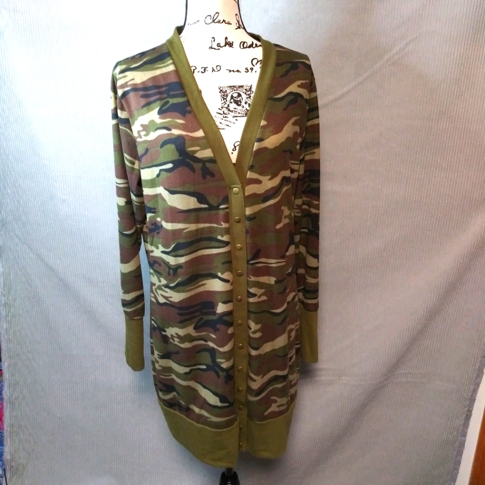 Cute Camo Snap Up Long Cardigan